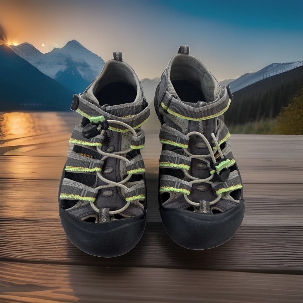 Keen Kids Youth Size 4 Water Shoes Sandals Gray Green Newport H2 Hiking